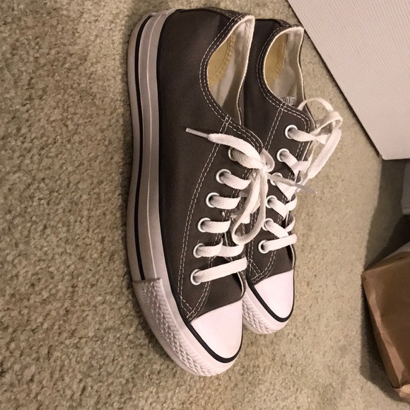 Gray converse also never worn - Picture 2 of 3
